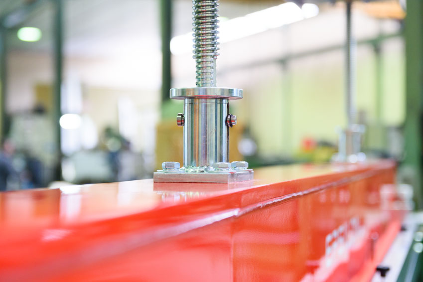 Support avec système d’ouverture assisté