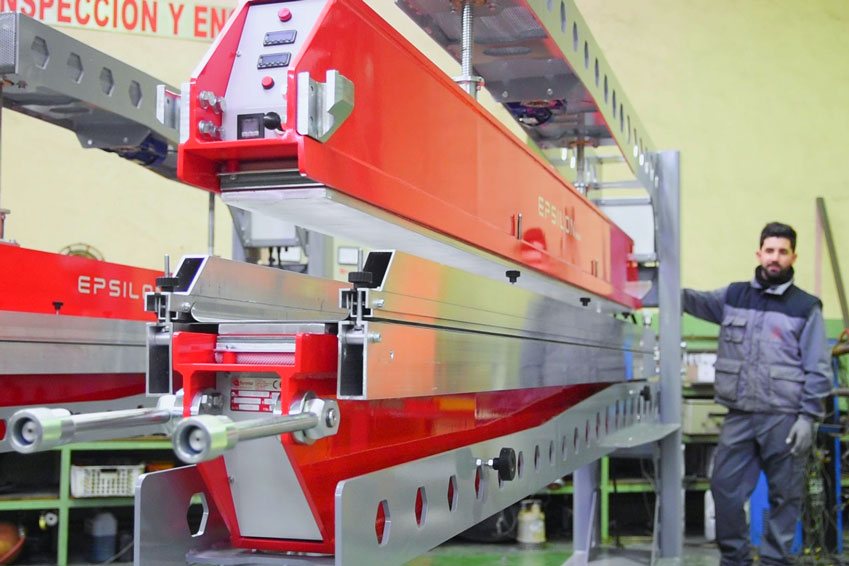 Support avec système d’ouverture assisté